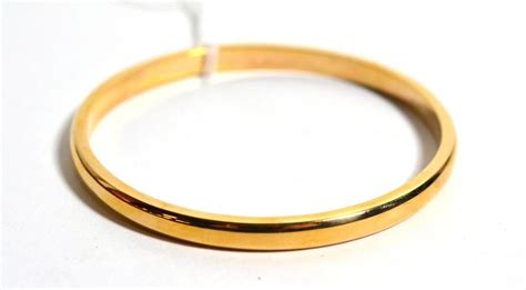 9 carat gold bangles uk.